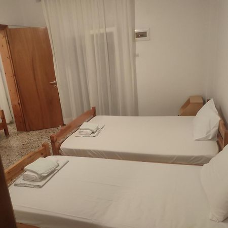 Michalos Apartments Paralía Skotínis Buitenkant foto